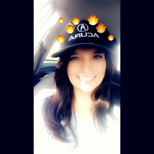 Meet your Posher, Mmariah